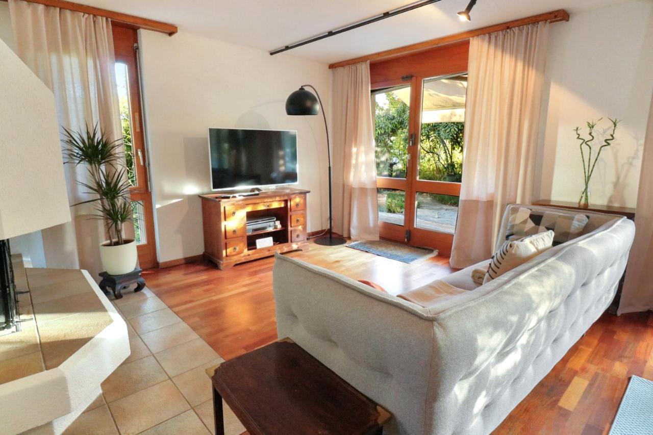Magnifique villa proche du lac de Morat Extérieur photo